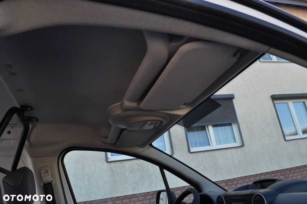 Citroën BERLINGO II - 21