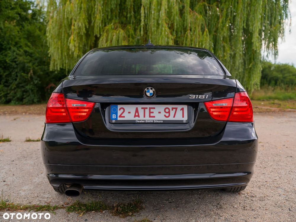 BMW Seria 3 318i Edition Exclusive - 12