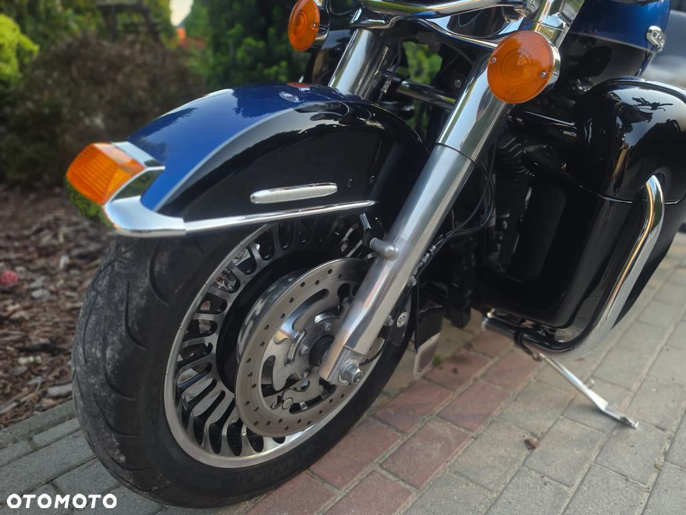 Harley-Davidson Touring Electra Glide - 17