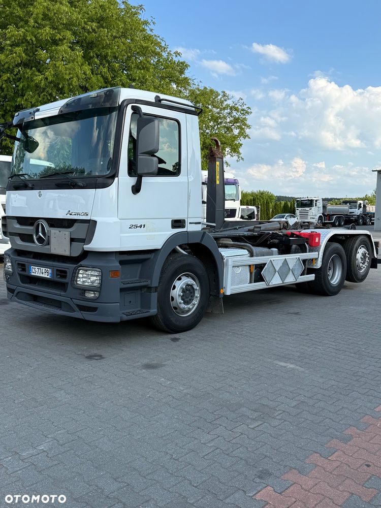 Mercedes-Benz Actros 2441 - 9