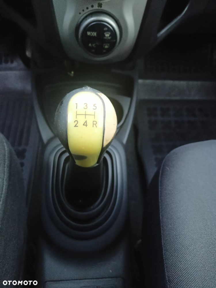 Toyota Yaris 1.4 D-4D Edition - 6