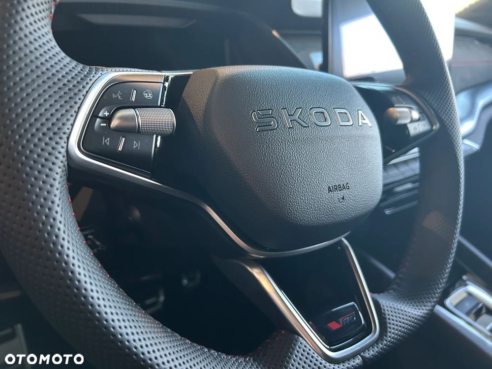 Skoda Octavia 2.0 TSI RS DSG - 11