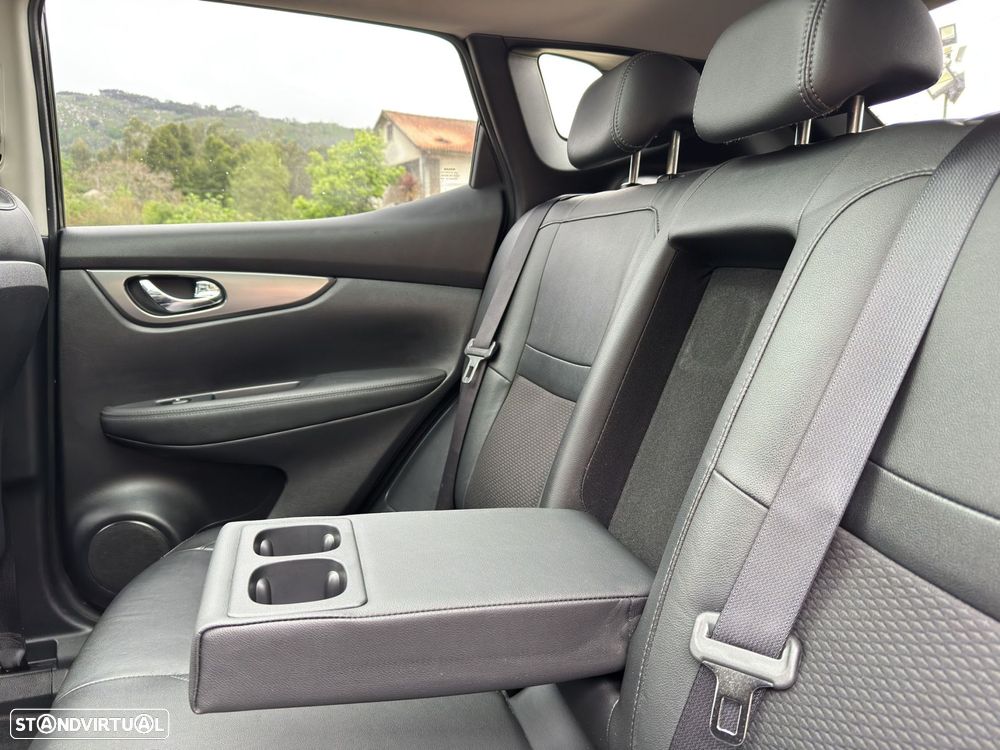 Nissan Qashqai 1.6 dCi Acenta Connect Xtronic - 18