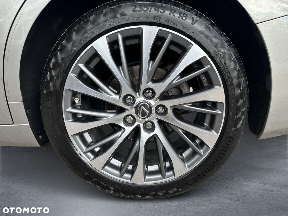 Lexus ES 300h Prestige - 28