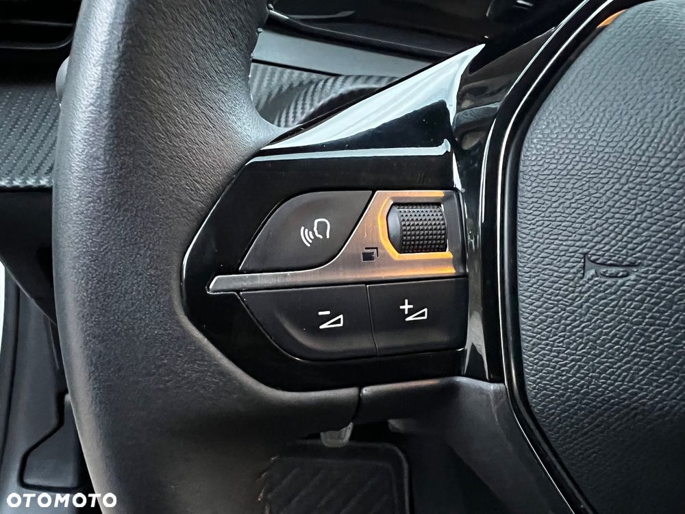 Peugeot 208 1.2 PureTech Allure Pack S&S - 17