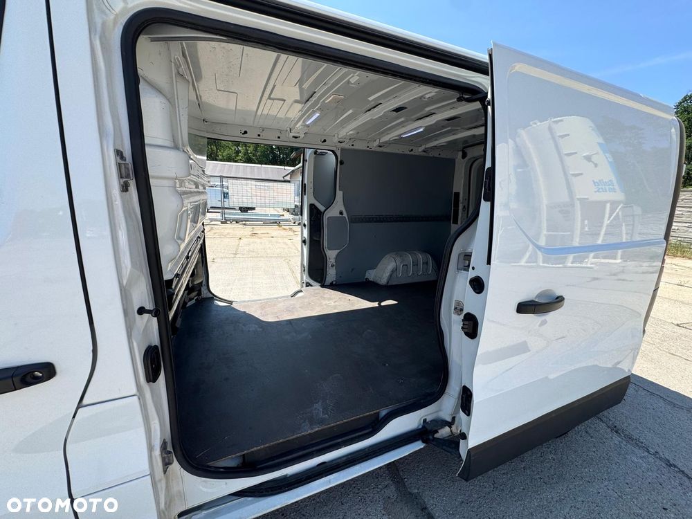 Renault Trafic - 15