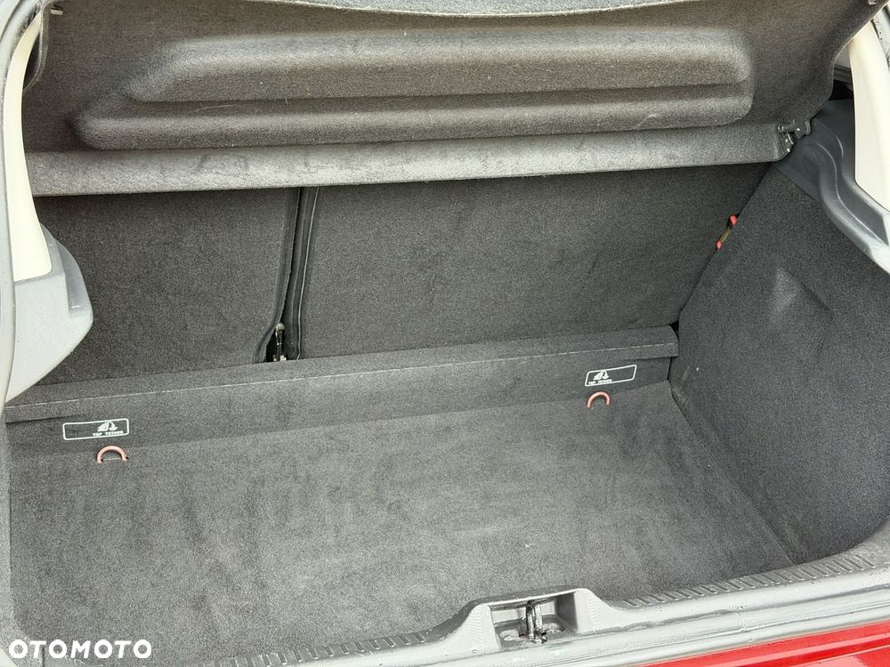 Renault Clio - 23