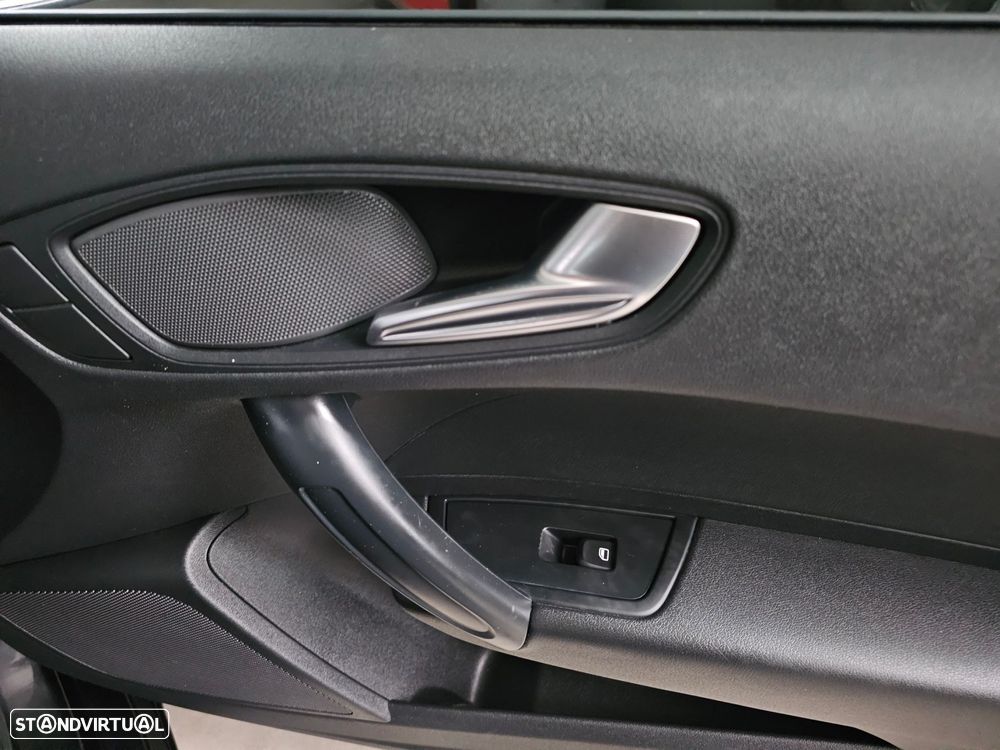 Audi A1 1.6 TDI Attraction - 9