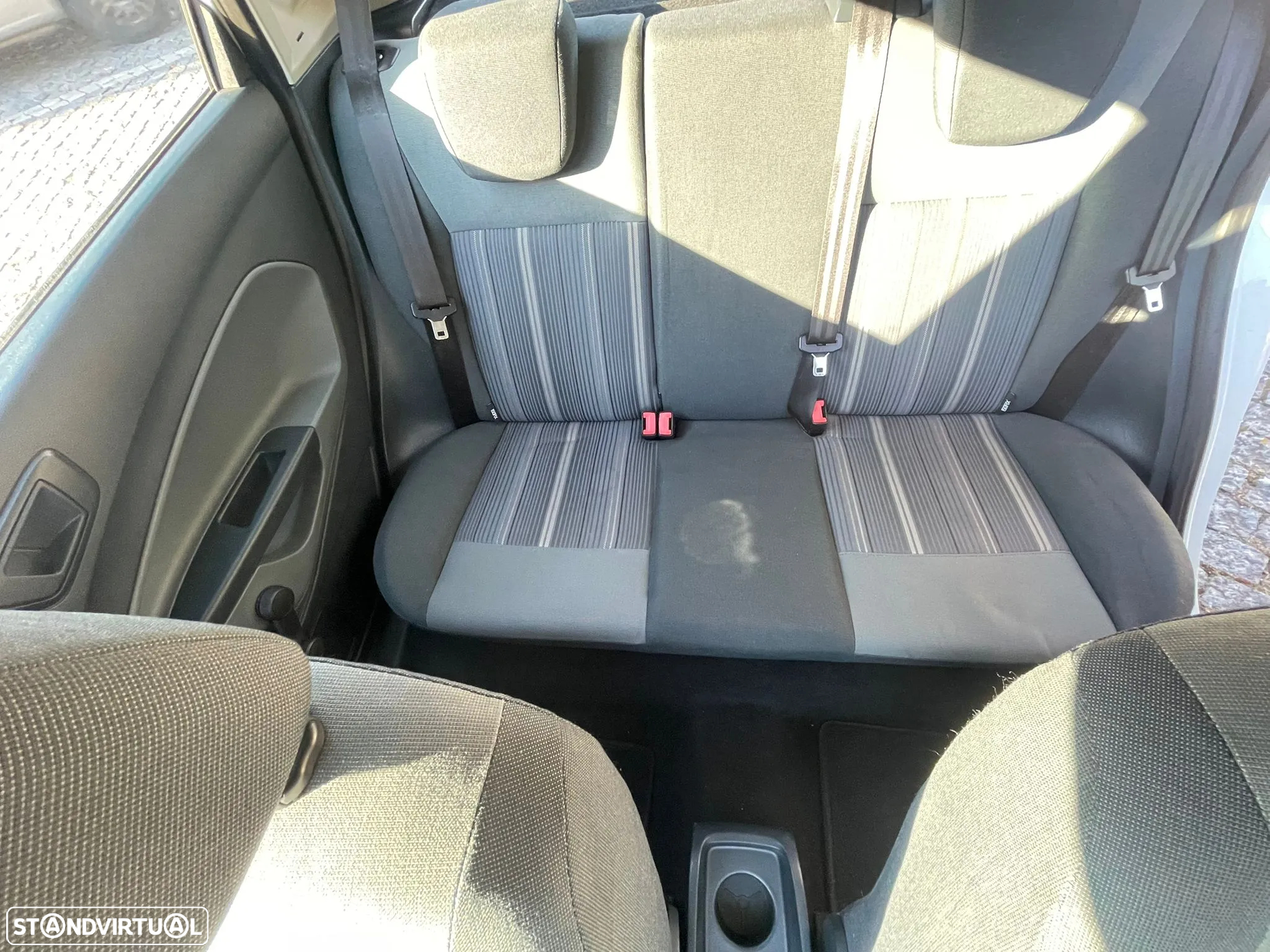 Ford Fiesta - 11