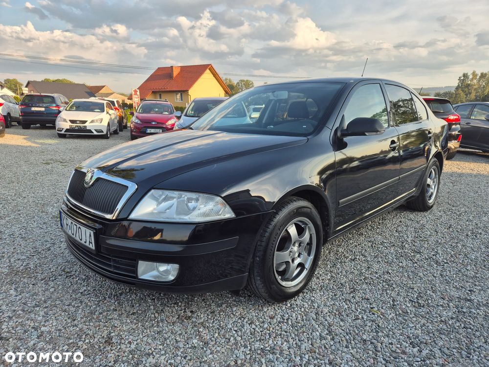 Skoda Octavia 1.6 Ambiente - 3