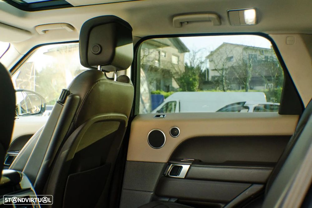 Land Rover Range Rover Sport SDV6 Black Edition - 25