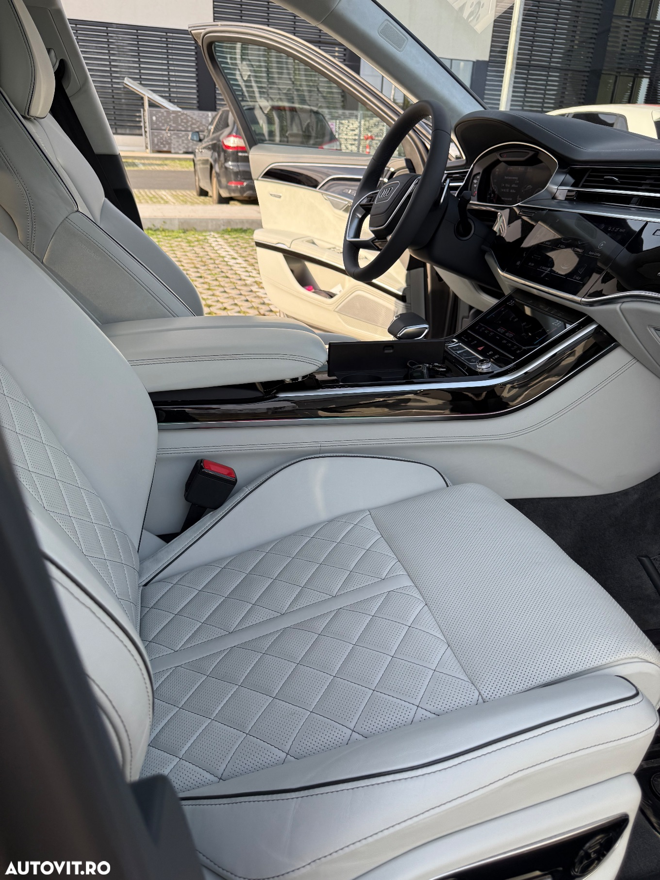 Audi A8 - 26