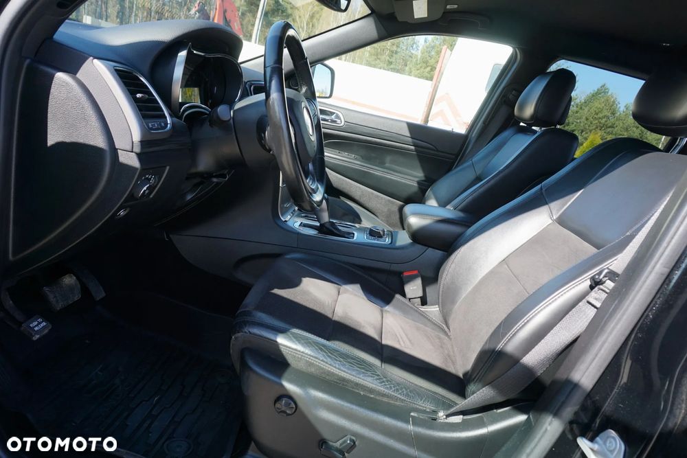 Jeep Grand Cherokee - 14