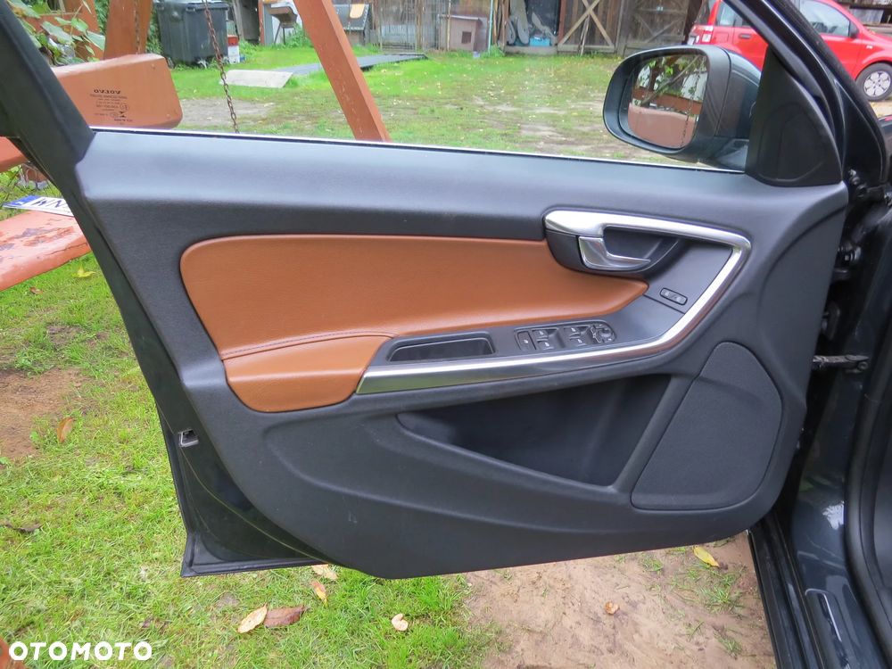 VOLVO V60 I LIFT LAKIER 492-46 2.0 D4 D4204T14 NA CZĘŚCI - 18