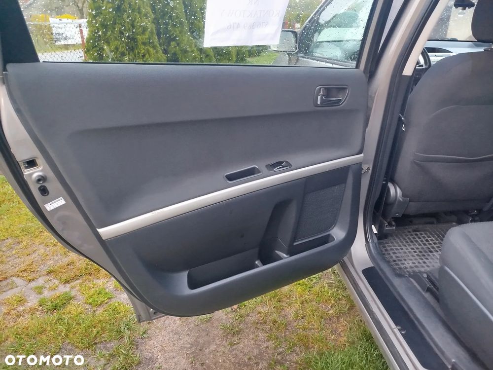 Toyota Corolla Verso 2.0 D-4D Sol - 12