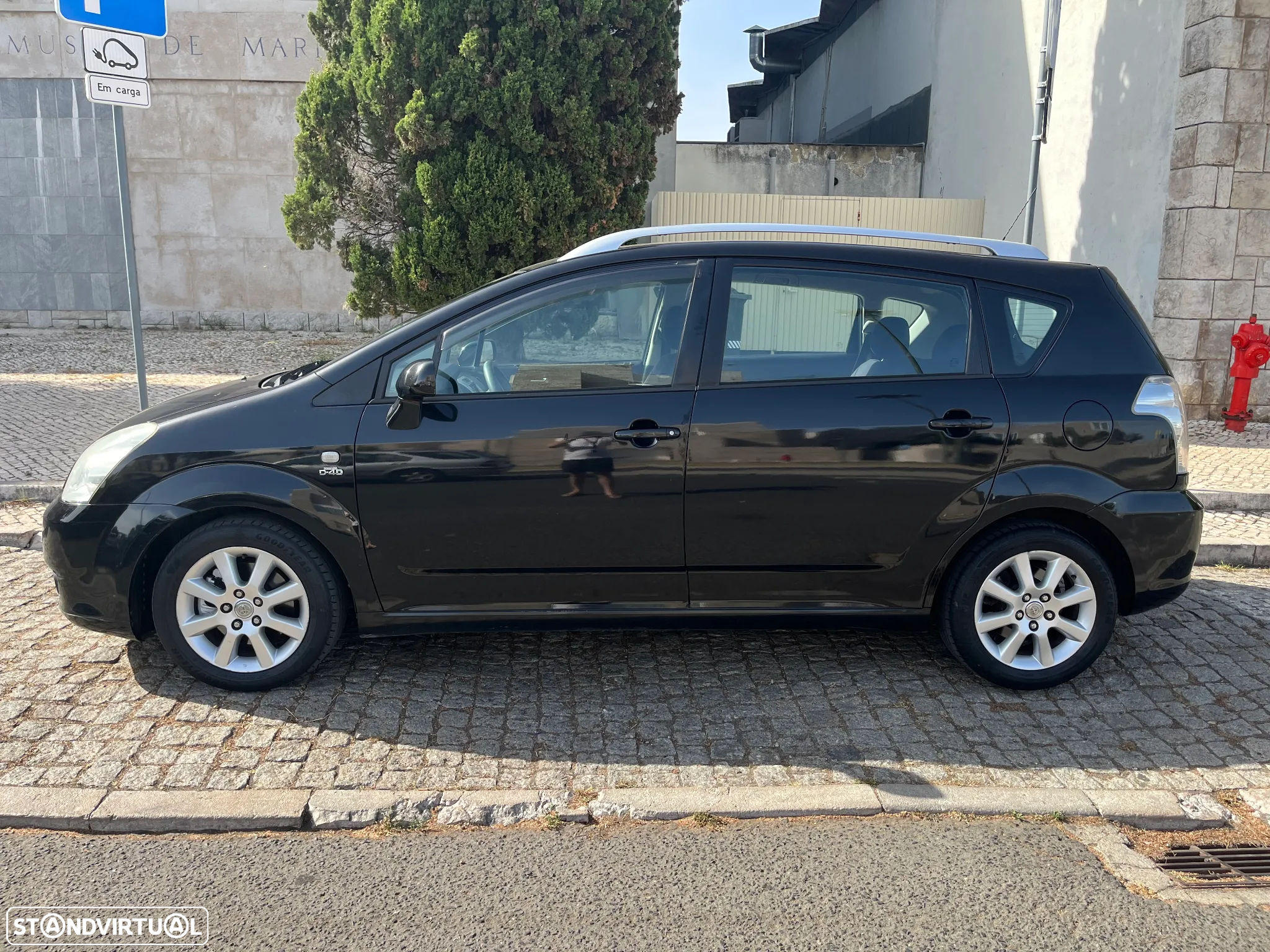 Toyota Corolla Verso 2.0 D-4D - 4
