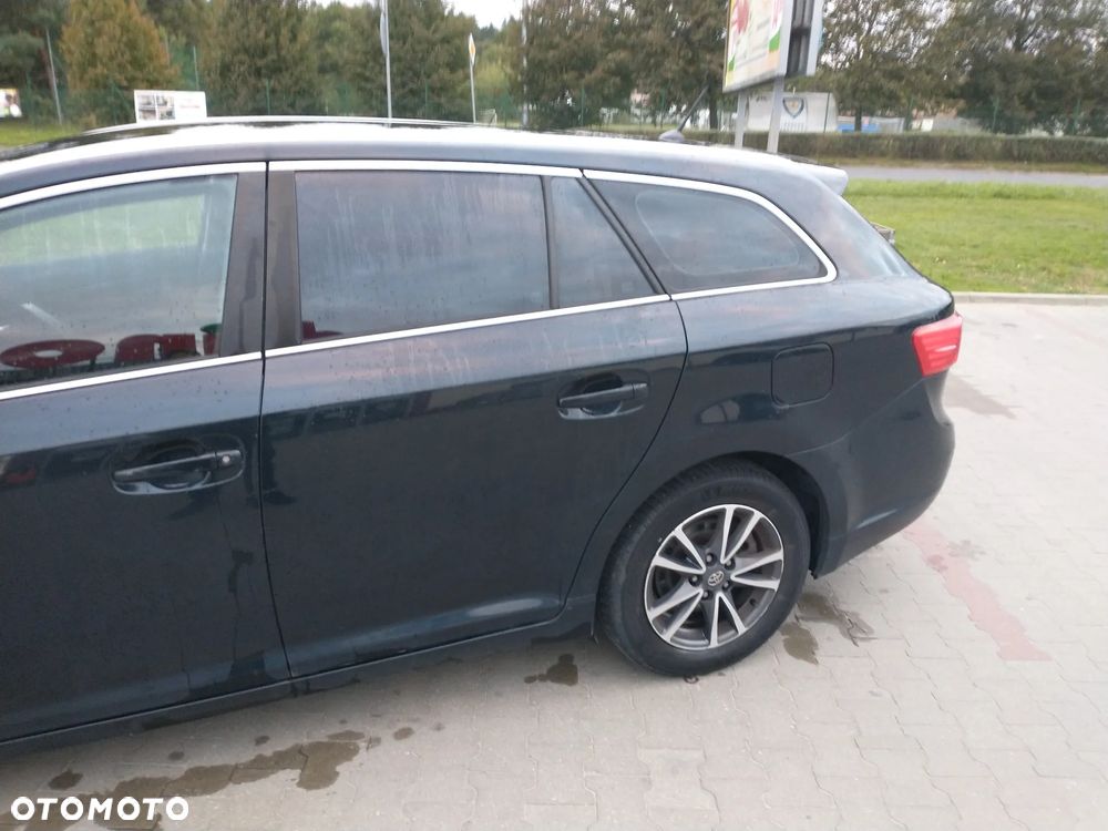 Toyota Avensis 2.0 D-4D Luna - 3
