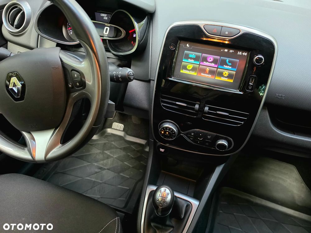 Renault Clio - 11