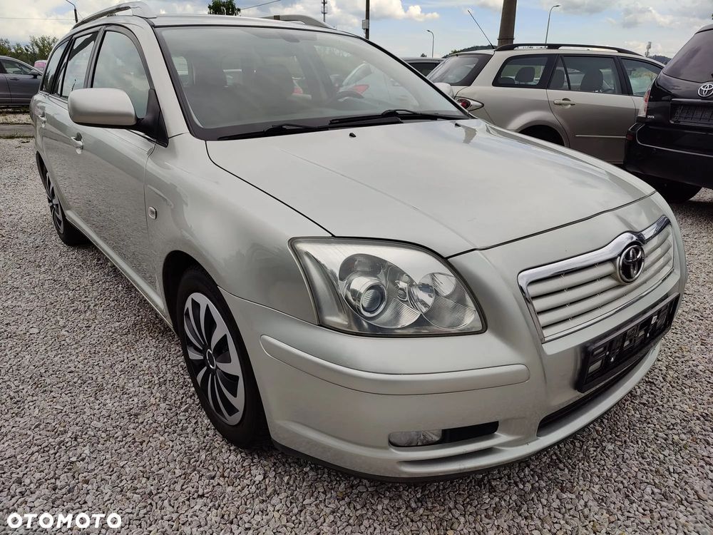 Toyota Avensis - 1