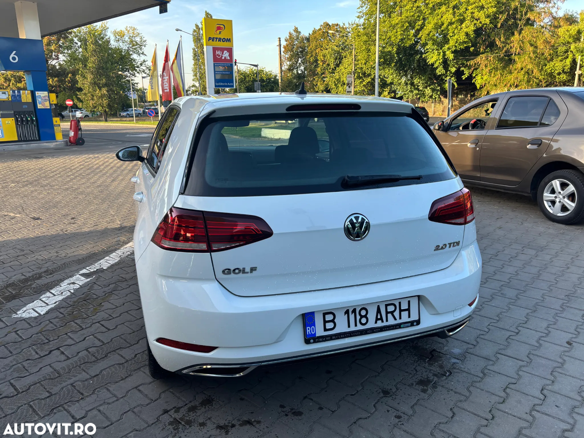 Volkswagen Golf 2.0 TDI DSG Highline - 3