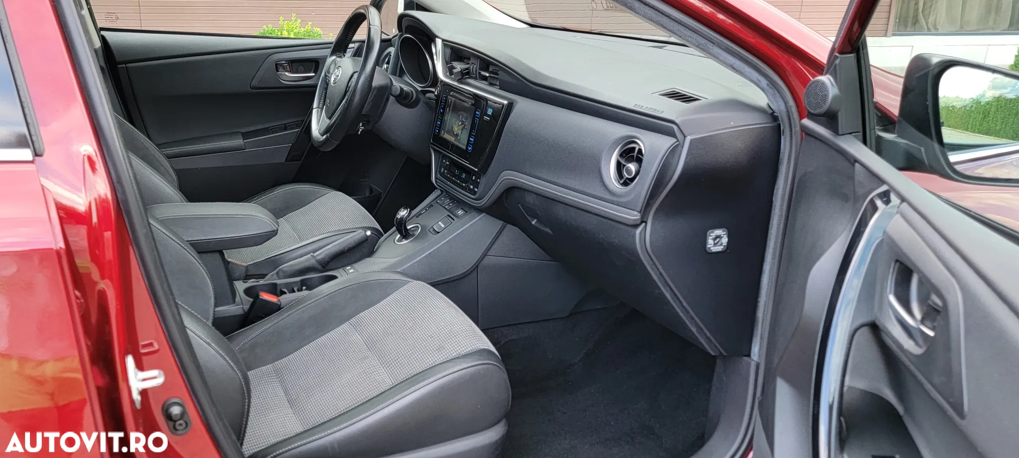 Toyota Auris 1.8 VVT-i Hybrid Automatik Edition S+ - 7