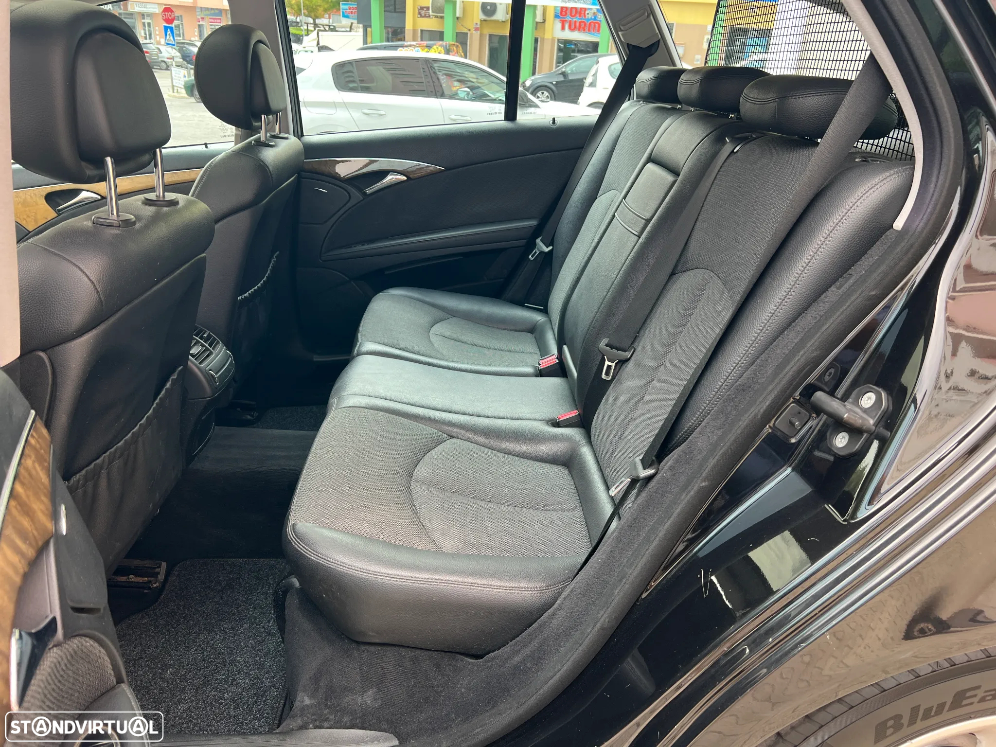 Mercedes-Benz E 220 T CDI Auto Avantgarde - 13