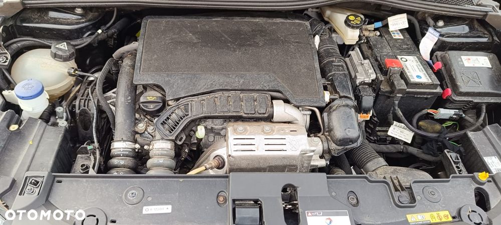 Opel Corsa 1.2 GS S&S - 18