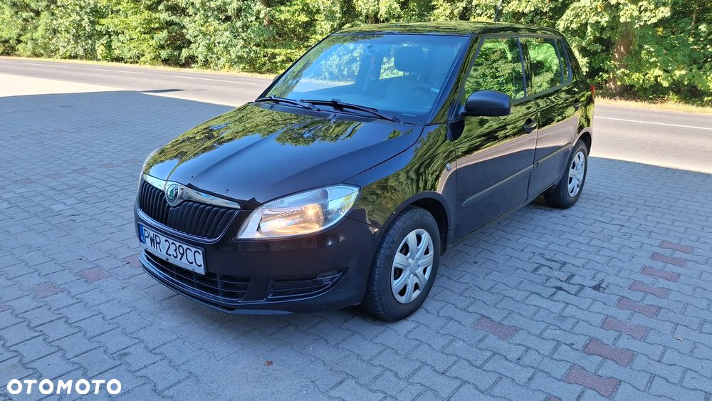 Skoda Fabia 1.2 HTP Ambiente - 2