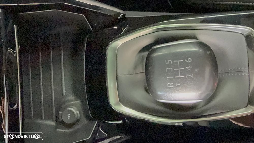 Peugeot 208 1.5 BlueHDi GT - 38