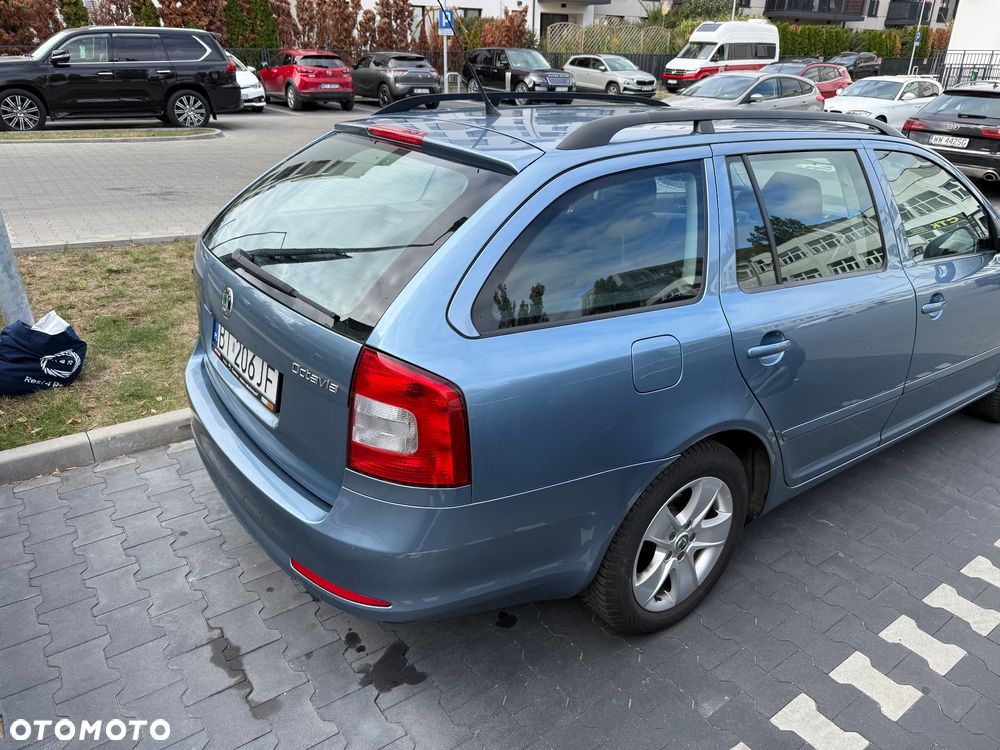Skoda Octavia 1.6 TDI Ambiente - 6