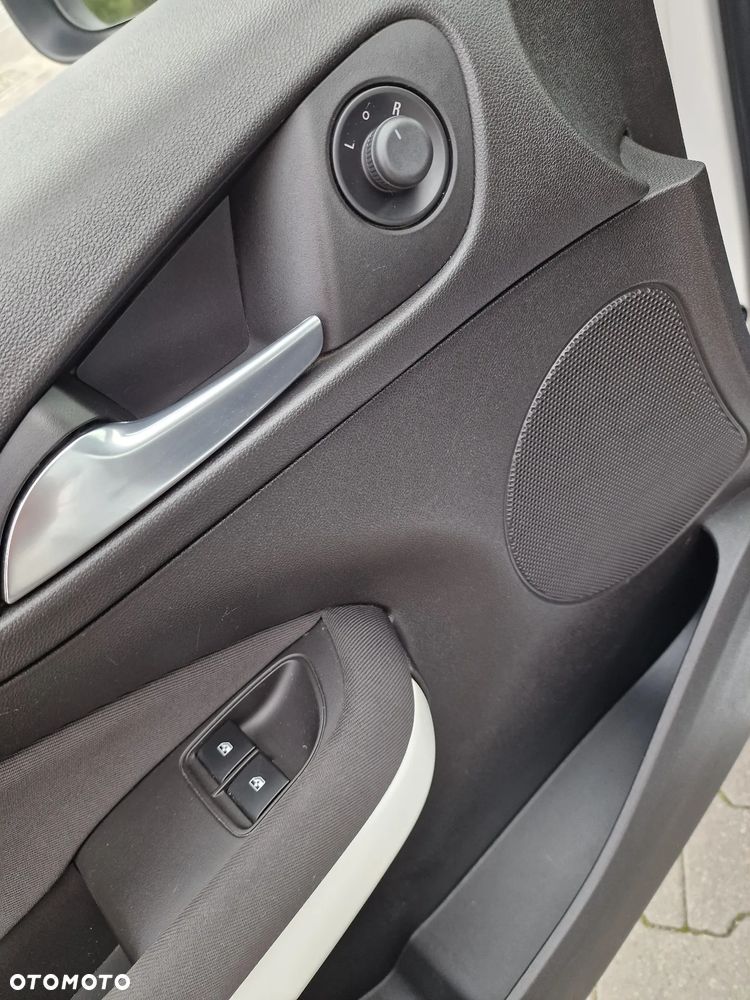 Opel Adam 1.2 Black Jack - 23