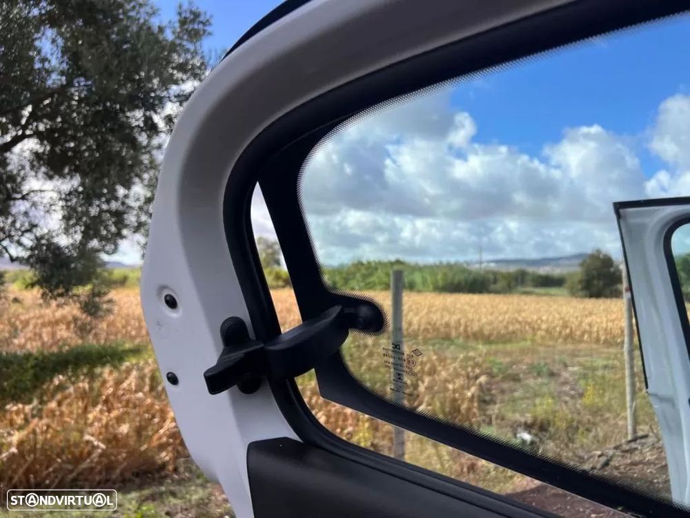 Renault Twingo Z.E. 22 Intens - 43