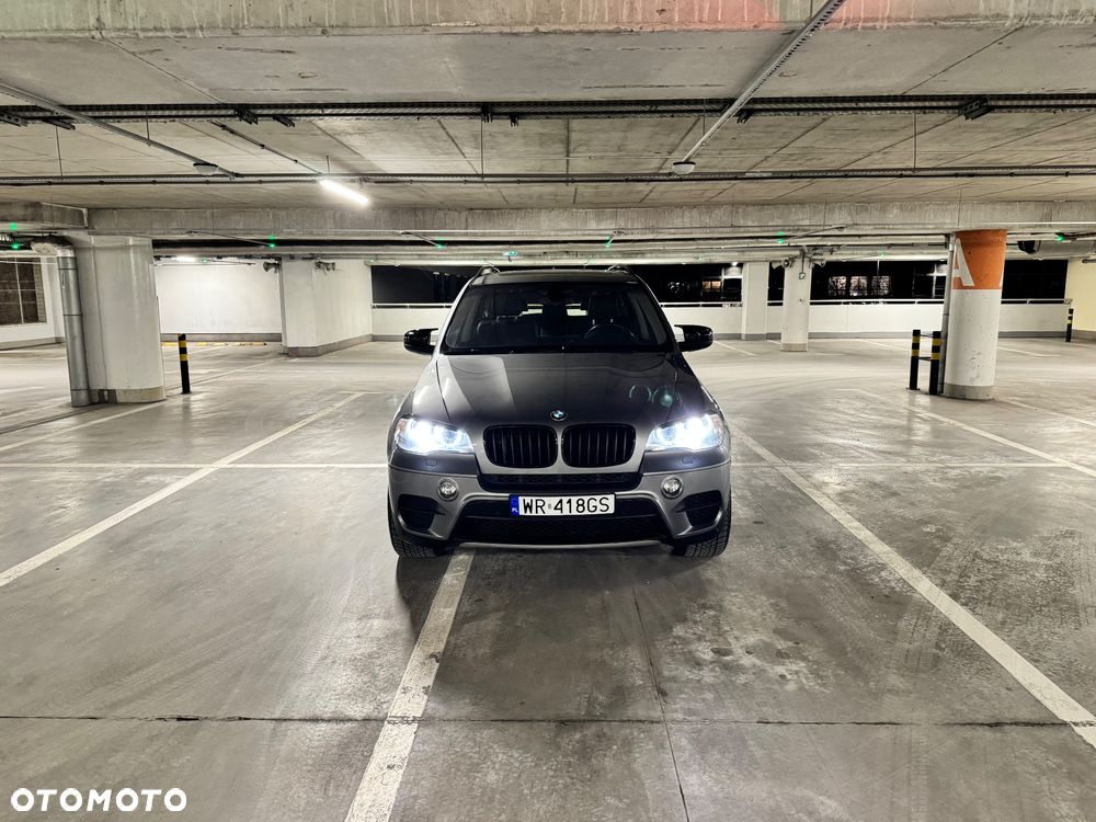 BMW X5 5.0i xDrive - 1