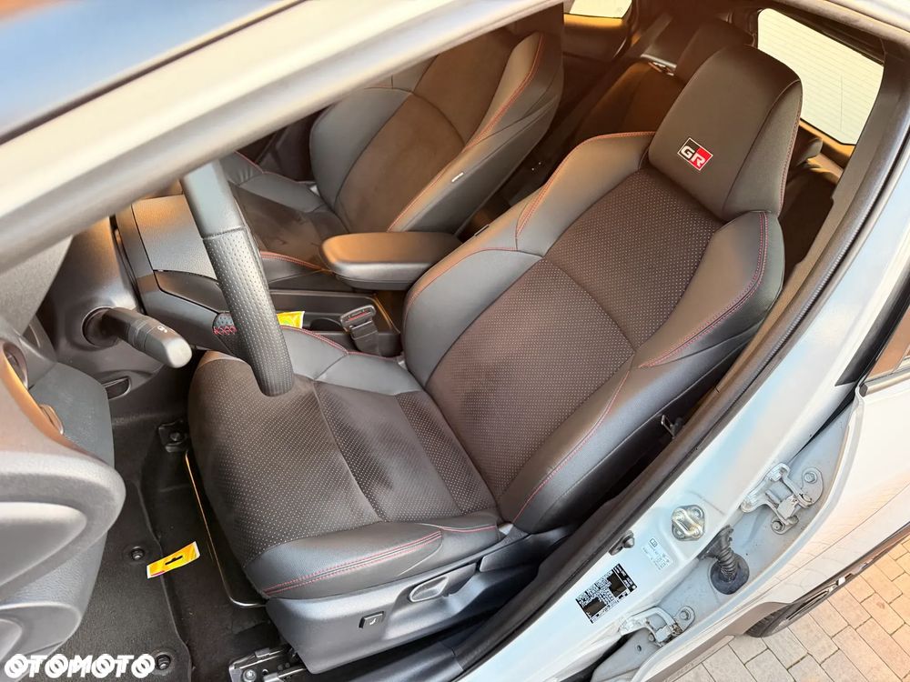 Toyota Yaris Cross 130 1.5 VVT-i GR Sport - 19