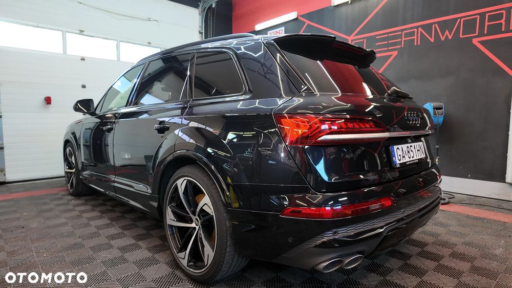 Audi SQ7 - 7