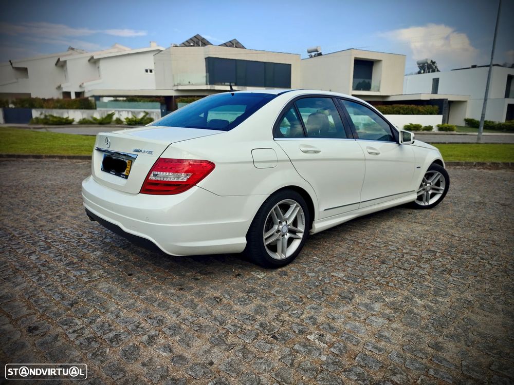 Mercedes-Benz C 220 (BlueTEC) d 7G-TRONIC AMG Line - 4