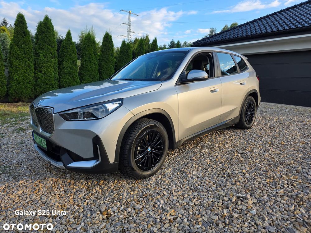 BMW iX1 eDrive20 - 1