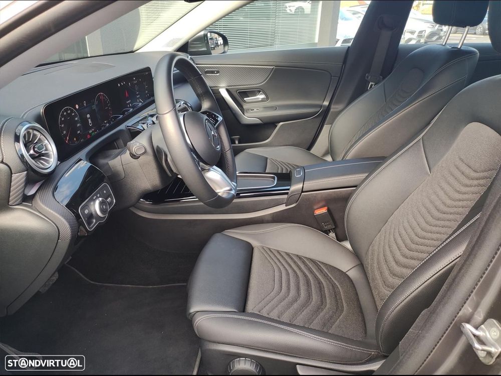 Mercedes-Benz CLA 250 e Style Plus - 9