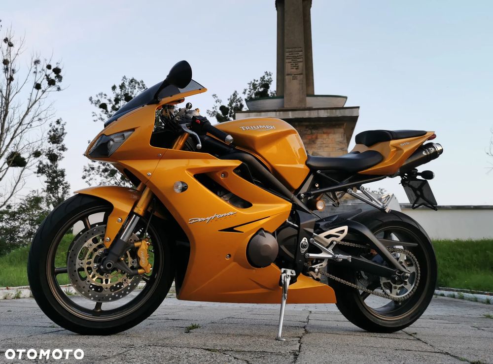 Triumph Daytona - 5