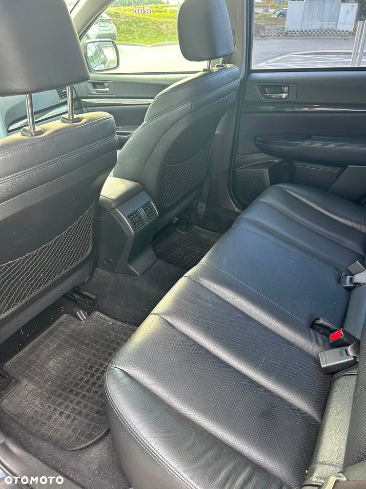 Subaru Legacy 2.5i GT - 8