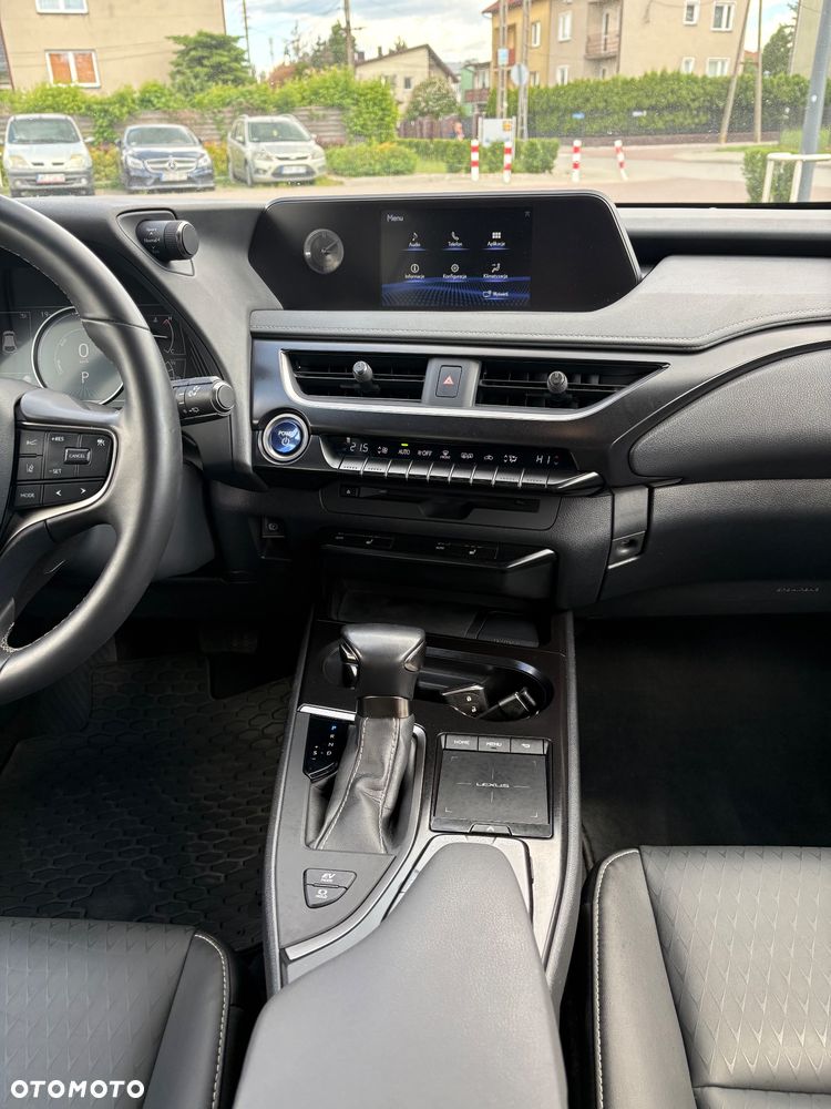 Lexus UX 250h GPF F Impression 2WD - 13