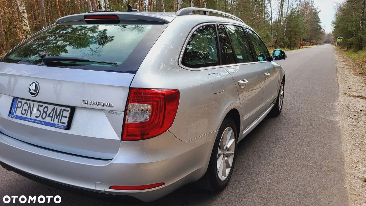 Skoda Superb 2.0 TDI Platinum - 8