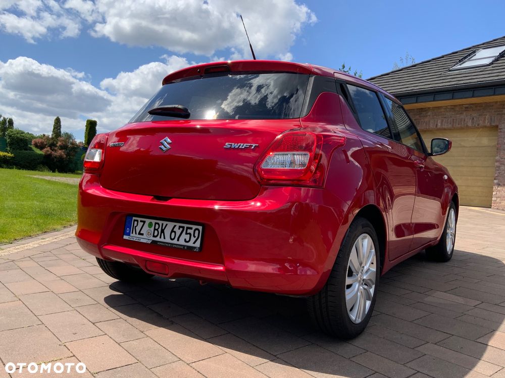 Suzuki Swift 1.2 Premium Plus CVT - 37