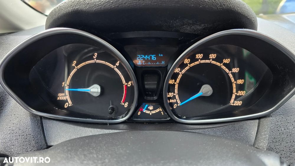 Ford Fiesta 1.5 TDCi Trend - 8