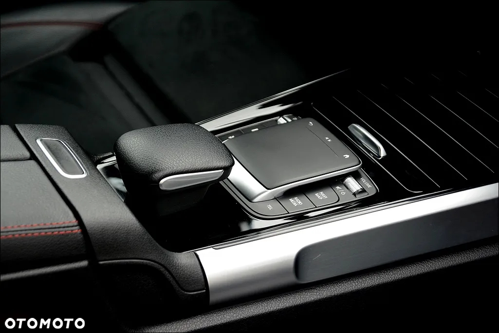 Mercedes-Benz GLB 220 d 8G-DCT AMG Line - 31