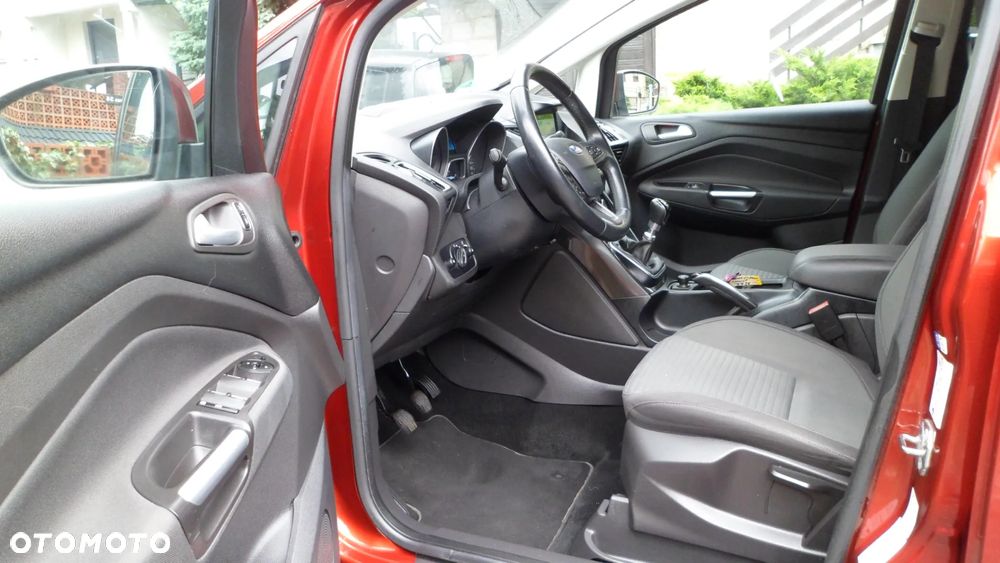 Ford Grand C-MAX - 13