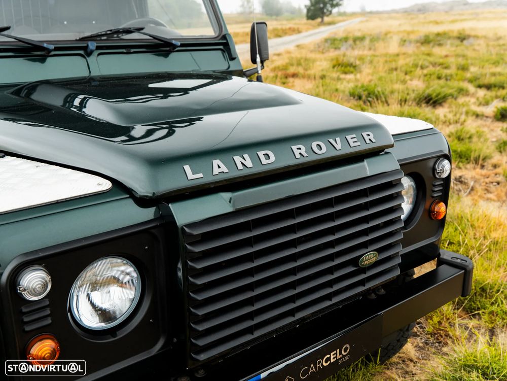 Land Rover Defender - 18