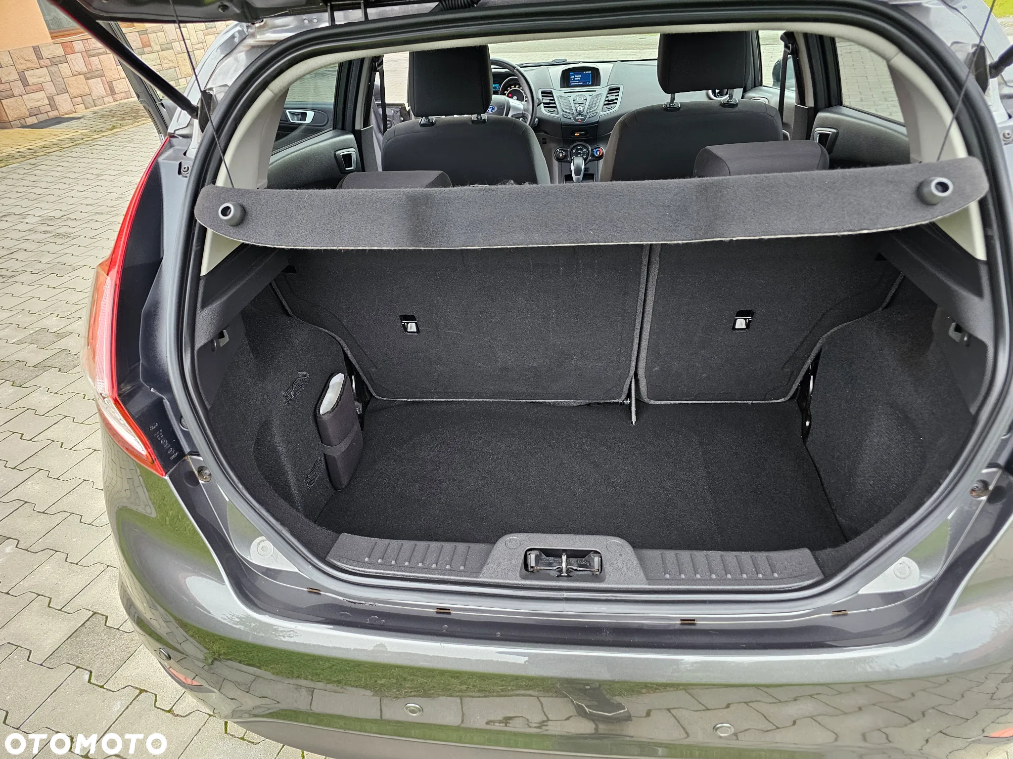 Ford Fiesta 1.0 EcoBoost Powershift Trend - 27