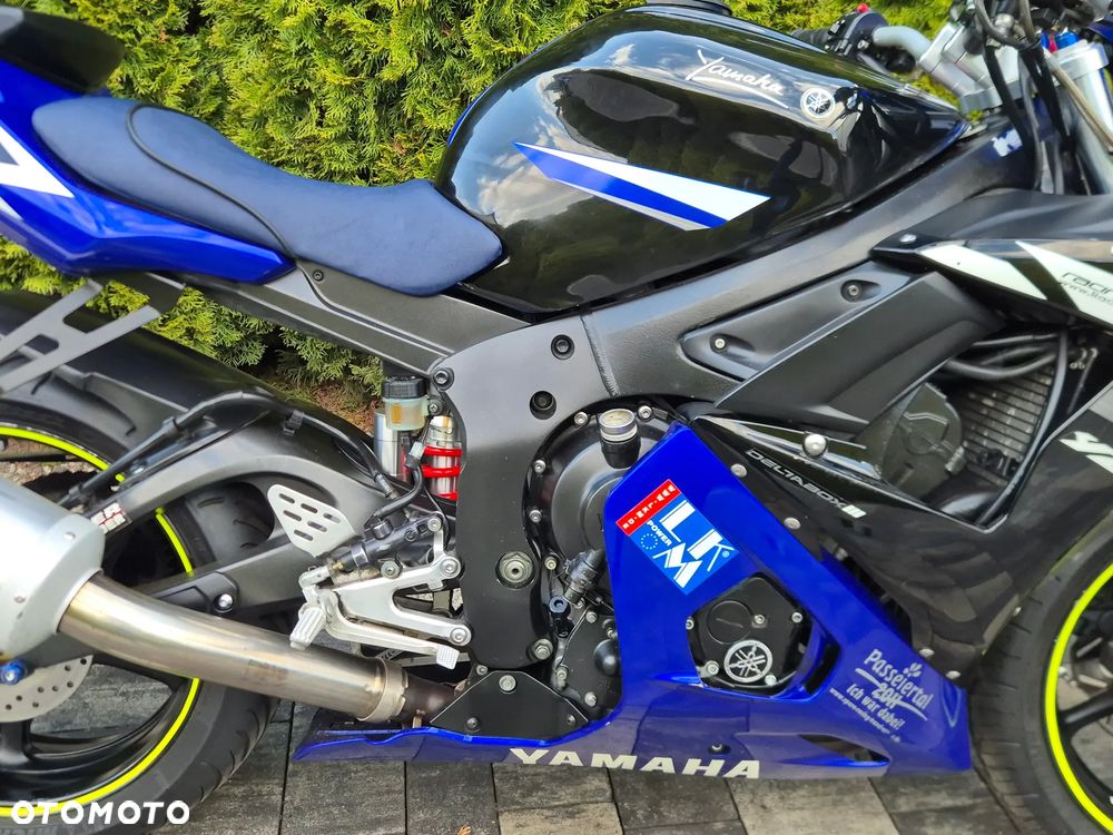 Yamaha R6 - 8