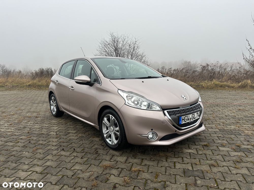 Peugeot 208 1.6 VTi Allure - 1